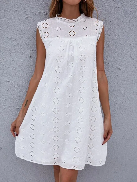 Robe chic en coton brodée sans manches 