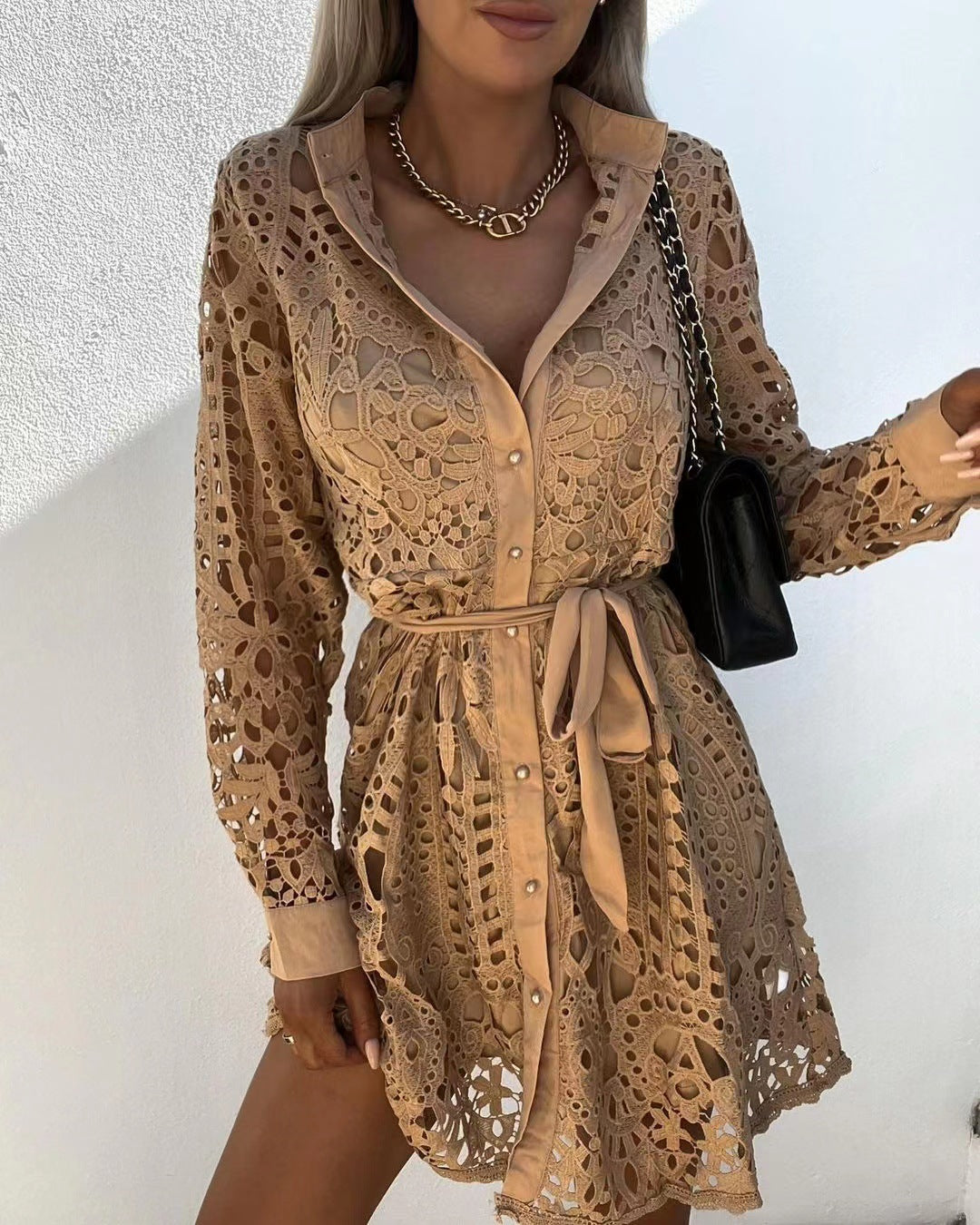 Mini-robe élégante en dentelle Crotchet 