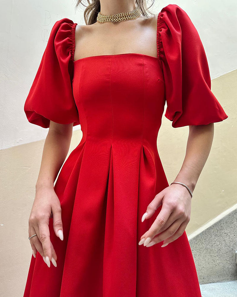 Rotes Kleid mit Puffärmeln und eckigem Ausschnitt 