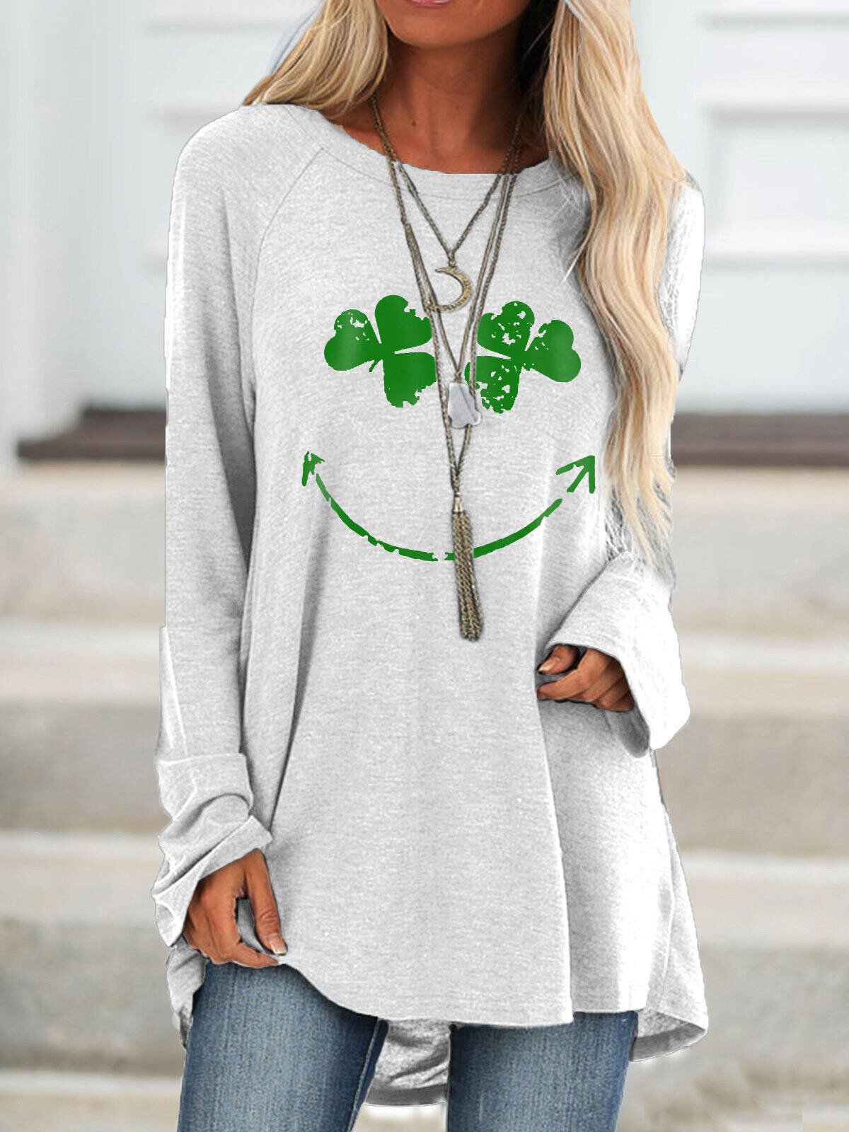 Women's Clover Smiley Print Casual Tee Shirt