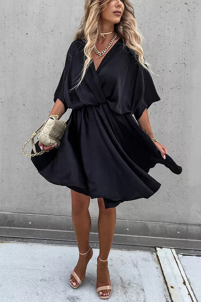 Robe en satin à manches chauve-souris Tell You Something