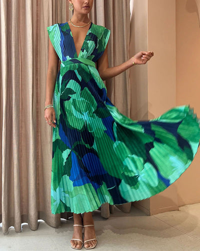 Robe midi plissée sans manches en vert 