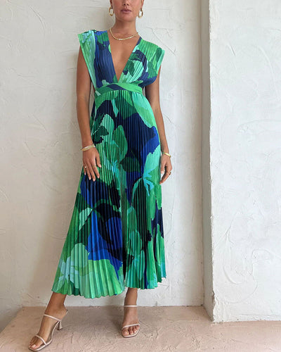 Robe midi plissée sans manches en vert 