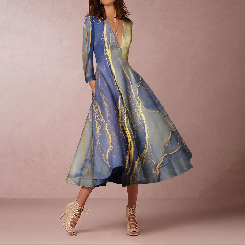 Robe mi-longue à imprimé marbré et taille haute, col en V 