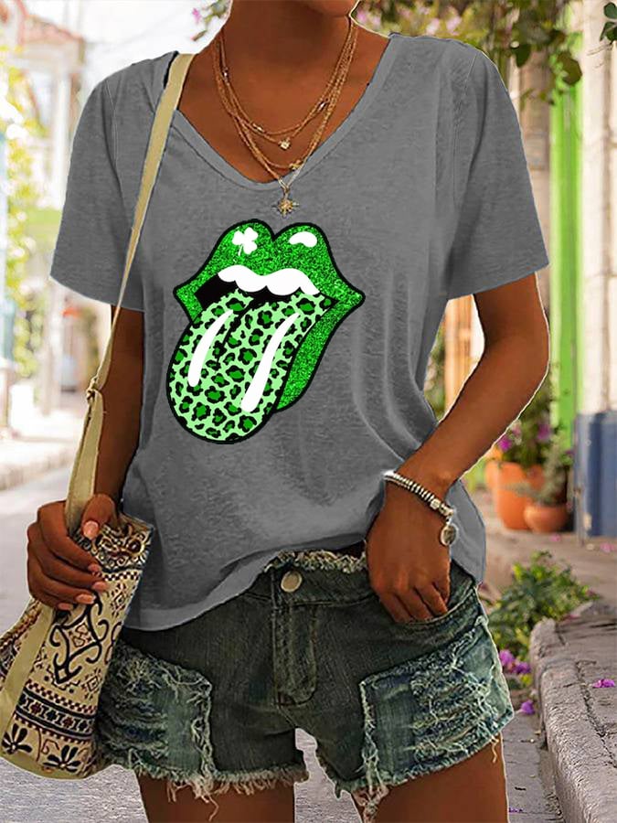 T-shirt décontracté à col en V imprimé pour femme St Patrick's Day Dripping Lips Shamrock Lips 