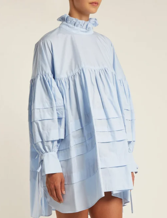 Mini-robe à laçage plissé délicat 