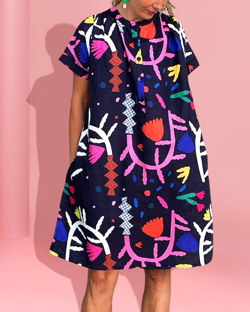 Kurzärmliges Kleid mit Cartoon-Print 