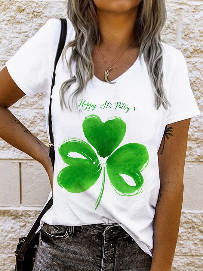 Women's Happy St. Patrick's Trefoil Short Sleeve T-Shirt