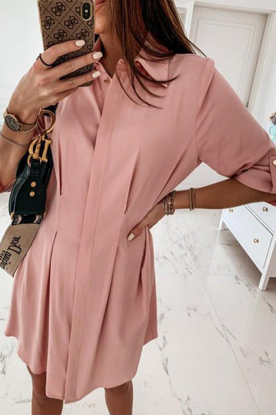 Mini-robe à col chemise de couleur unie