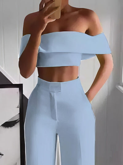 Zweiteiliger Anzug aus One-Shoulder-Crop-Top und Wischhose 